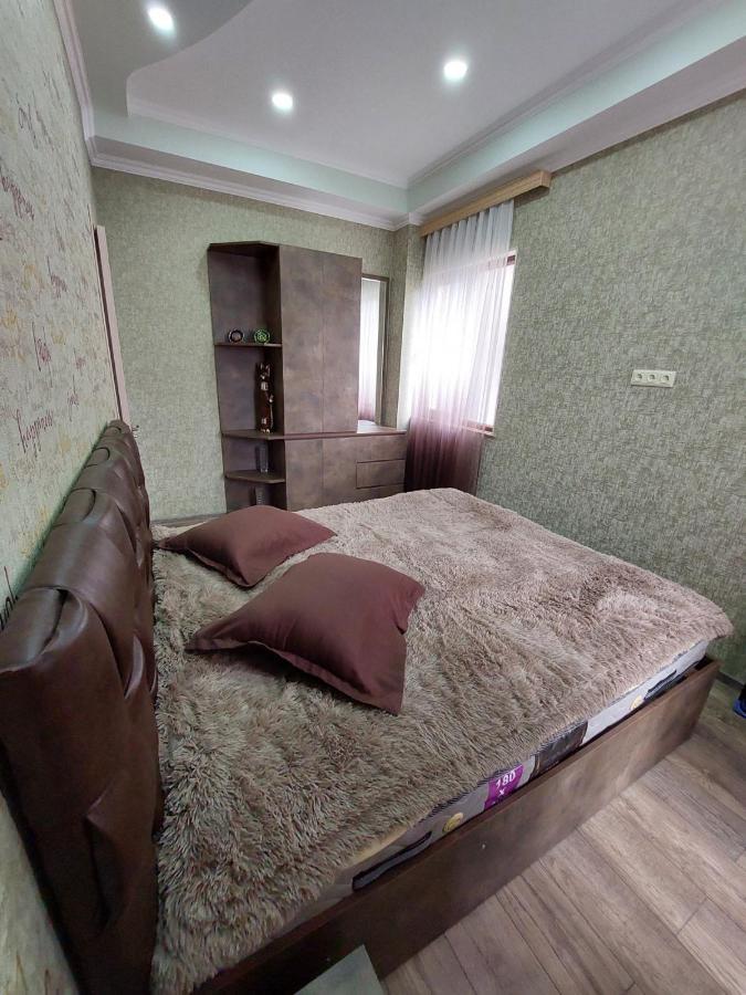 Avto'S Apartment In The Centre Of كوتايسي المظهر الخارجي الصورة